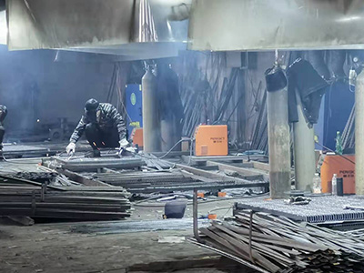 鏈條輸送帶、螺旋輸送帶、鏈桿輸送帶、人字網(wǎng)帶、雙旋網(wǎng)帶、眼鏡網(wǎng)帶、不銹鋼篩網(wǎng)、乙字網(wǎng)帶